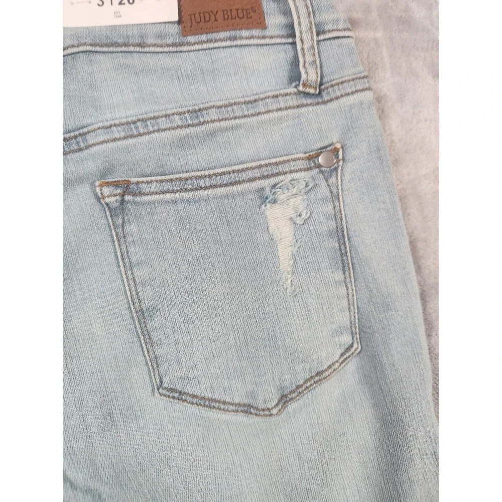 Judy Blue Boyfriend Fit Jeans Women's 3/26 Distressed Mid Rise Light Wash JB8878